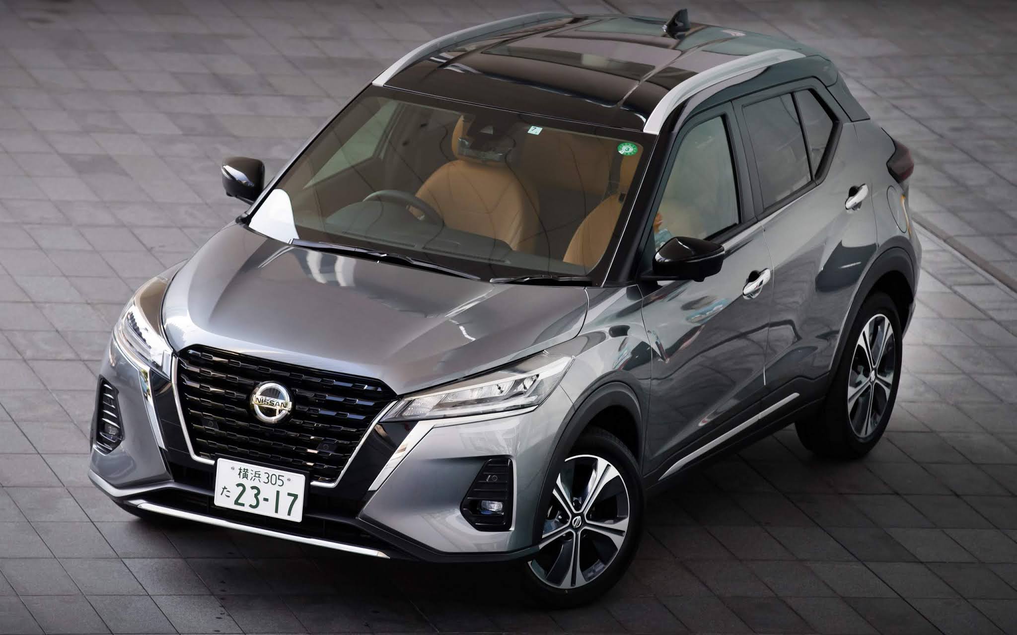 SUV Black - Kicks/C4
